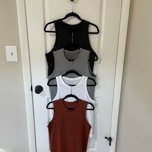 Bundle lululemon Swiftly Relaxed Tank Size 6